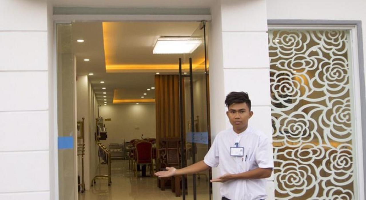 Hotel Sunny Mandalay Esterno foto