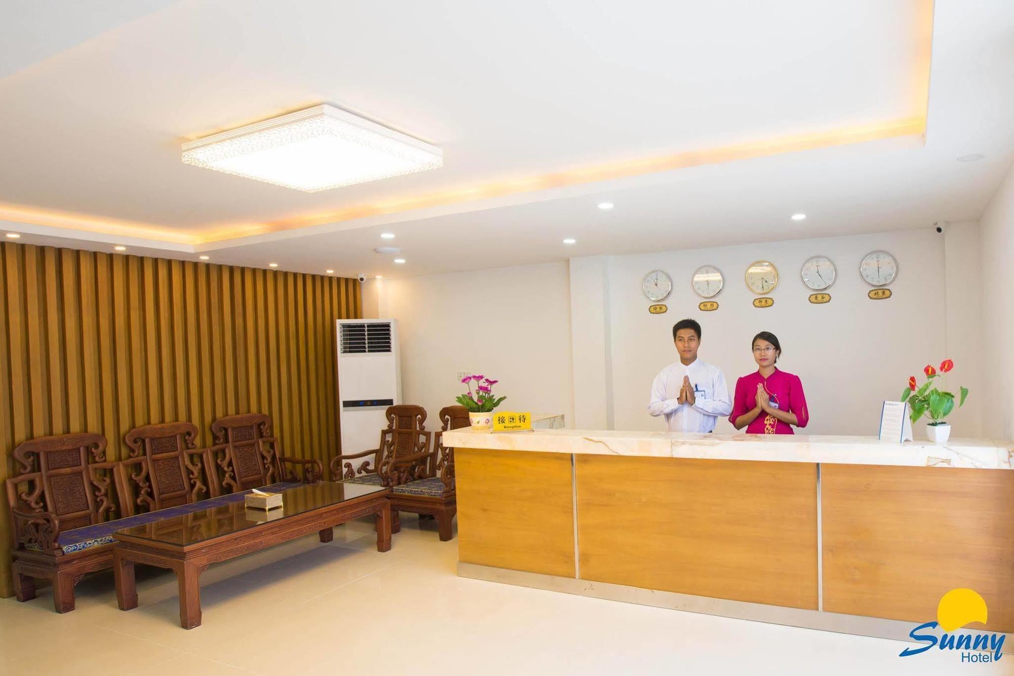 Hotel Sunny Mandalay Esterno foto